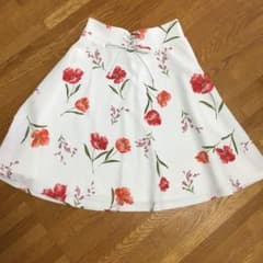 【美品】花柄フレアスカート　リランドチュールのサムネイル