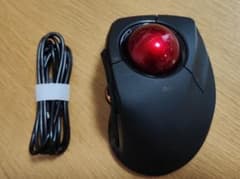 ELECOM トラックボールマウス　DEFT PRO　デフトプロ
人差し指のサムネイル