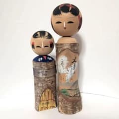 伝統的な木製こけし大小2体セットのサムネイル