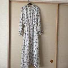新品★E hyphen world gallery花柄ワンピースのサムネイル