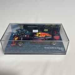 Minichamps Red Bull RB12 D. Kvyat 1/43 - メルカリ