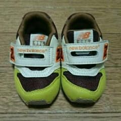 今がお買得2666円！新品★ニューバランス 12cmのサムネイル