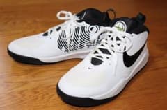 【超美品】[NIKE] ジュニア バスケットシューズ24.5cm チームハッスルのサムネイル