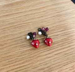 Anna Sui Strawberry Earrings (Charm)