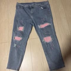 ピンクパッチ ダメージ加工 デニムパンツのサムネイル