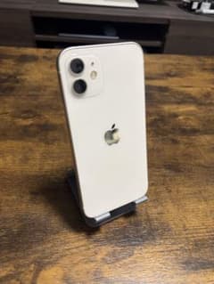 iPhone 12 128GB SIMフリー ホワイト 本体のみのサムネイル