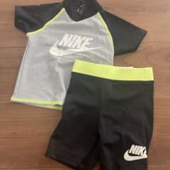 ナイキ ラッシュガード 上下セットのサムネイル