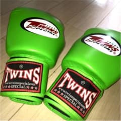 TWINS ボクシング　グローブのサムネイル