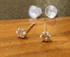 K18 YG【0.30ct】大粒ダイヤモンド ピアスのサムネイル