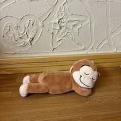 I*様 おさるのジョージ ぬいぐるみ 寝そべりのサムネイル
