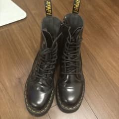 【送料込】Dr. Martens 厚底ブーツ ブラックのサムネイル