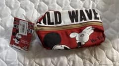 ディズニー ミッキー ポーチ WILD WAVES ポスターアート　タグ付きのサムネイル