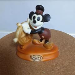 ミッキーマウス 1928年 陶器置物のフィギュア - メルカリ