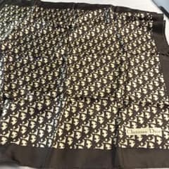 Christian Dior 大判シルクスカーフ トロッター約75cm Christian Dior ディオール トロッター柄 大判スカーフ シルク