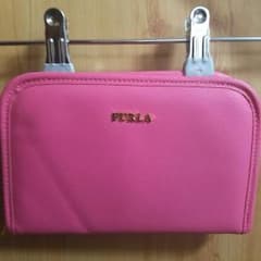 お値下げ☆FURLA　メモ付きポーチのサムネイル