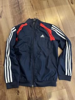 adidas✴︎上下ジャージセット！サイズ140✴︎のサムネイル