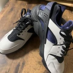 NIKE AIR HUARACHE LE 9.5のサムネイル