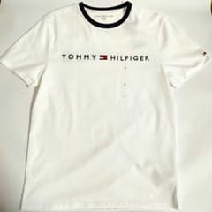 【新品 未使用】トミーヒルフィガー Tシャツのサムネイル