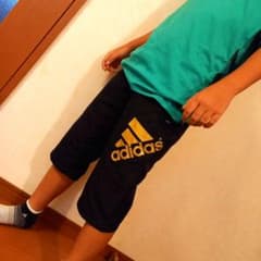 adidas　短パン　130のサムネイル