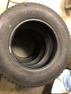 【値下げ可】BRIDGESTONE スタットレス タイヤのサムネイル