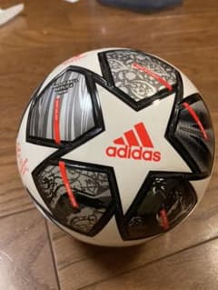 リフティングボール(adidas)のサムネイル