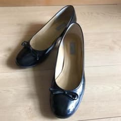 最終値下げマーガレットハウエルアイデアエナメルパンプス 黒のサムネイル