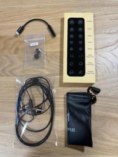 1MORE E1001 ゴールド 有線イヤホン トリプルドライバーのサムネイル