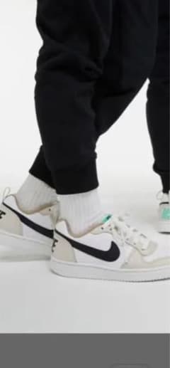 NIKE  スニーカー　新品未使用のサムネイル