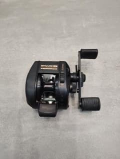 Abu Garcia アブ ガルシア 521 XLT PLUS ベイトリール - メルカリ