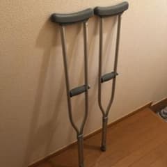 松葉杖　2本セットのサムネイル