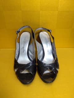 エナメルサンダル　銀座かねまつ