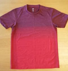 ユニクロ メンズ Tシャツのサムネイル