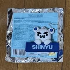 TWS ベアキーリング SHINYU シニュのサムネイル