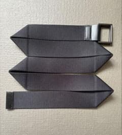 132 5. ISSEY MIYAKE イッセイミヤケ ベルトのサムネイル