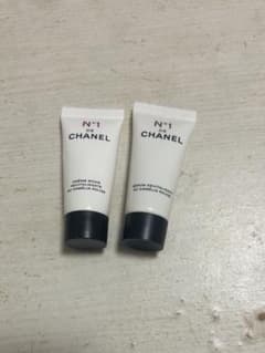 CHANEL N°1 ドゥ シャネル サンプルセットのサムネイル