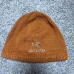 ARC'TERYXビーニー オレンジ アークテリクス ニット帽 正規品 ARC'TERYX ニット帽 ビーニー オレンジ - メルカリ