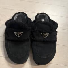 PRADA ブラックファースリッポンのサムネイル