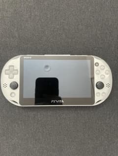 PlayStation Vita PCH2000 本体　16gb SDカード付属のサムネイル