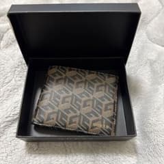 GUESS二つ折り箱付きのサムネイル