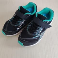 SYUNSOKU 瞬足 スニーカー 黒×エメラルドグリーン　20cm　男の子のサムネイル