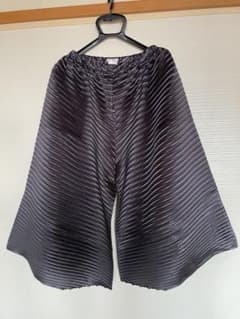 PLEATS PLEASE　プリーツプリーズ　イッセイミヤケのサムネイル
