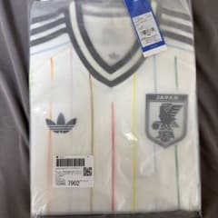 新品未開封　半袖 サッカー日本代表 2026 アウェイ レプリカユニフォームのサムネイル