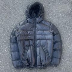 00s OLD UNIQLO ダウンジャケット 光沢 y2k 短丈 テック系　黒 old UNIQLO ダウンジャケット 光沢 y2k 短丈 テック系 L 黒 - メルカリ