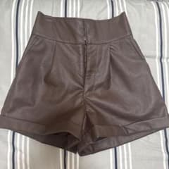 レザーショートパンツ 茶色のサムネイル