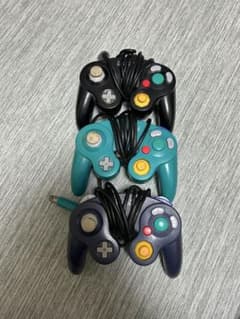 ゲームキューブ コントローラー 1個〜3個セットのサムネイル