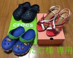 ☆たむ様 専用☆ クロックス サンダル2足・NUOVOサンダルのサムネイル