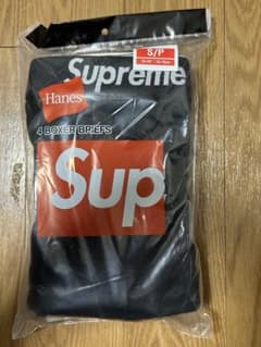 ４枚セット　SupremeとHanes ボクサーパンツ　ブラック　Sのサムネイル