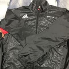 【必見】adidas ジャージ上下セットのサムネイル
