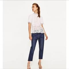 大人気！ZARA レーストップス Whiteのサムネイル