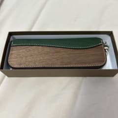 【値下げ済み】VRWジップペンケース　グリーン（新品未使用）のサムネイル